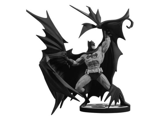 Cover for Dc Direct · Batman Black &amp; White Statue Batman by Denys Cowan (Zabawki) (2024)