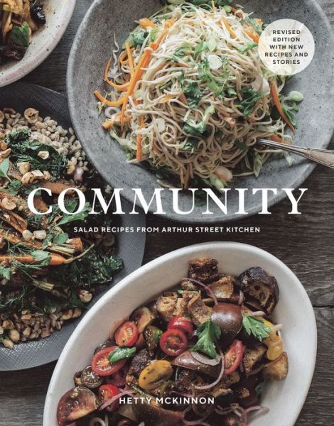 Community New Edition - Hetty McKinnon - Książki - Pan Macmillan Australia Pty, Limited - 9781760786571 - 1 września 2020