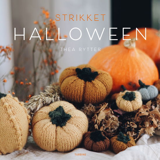 Cover for Thea Rytter · Strikket halloween (Sewn Spine Book) [1st edition] (2021)