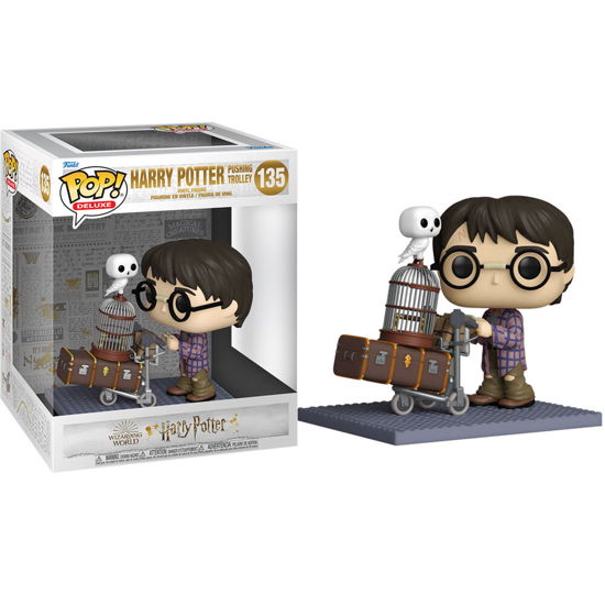 Harry Potter Anniversary- Harry Pushing Trolley - Funko Pop! Deluxe: - Merchandise - Funko - 0889698573603 - 28. oktober 2021