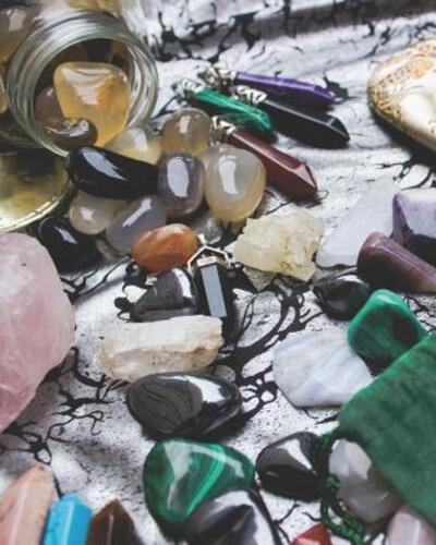 Cover for Pagan Essentials · Crystals &amp; Gemstones Boho Self-Care Workbook (Pocketbok) (2019)