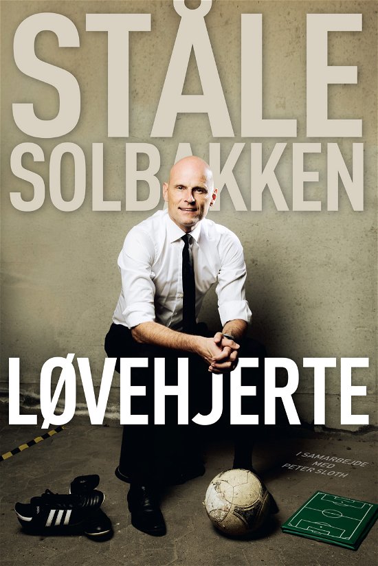 Løvehjerte - Ståle Solbakken og Peter Sloth - Livres - Politikens Forlag - 9788740039610 - 6 novembre 2017