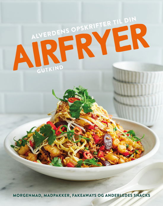 Cover for Sophia Young · Alverdens opskrifter til din airfryer (Sewn Spine Book) [1. wydanie] (2024)