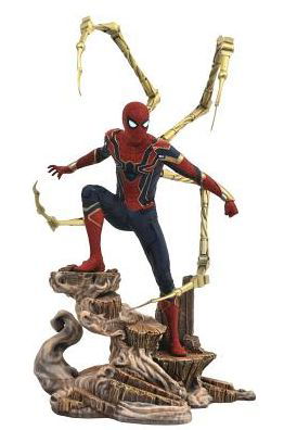 Marvel Gallery Avengers 3 Iron Spider-man Statue - Diamond Select - Books - DIAMOND BOOK DISTRIBUTORS - 0699788828618 - November 28, 2018
