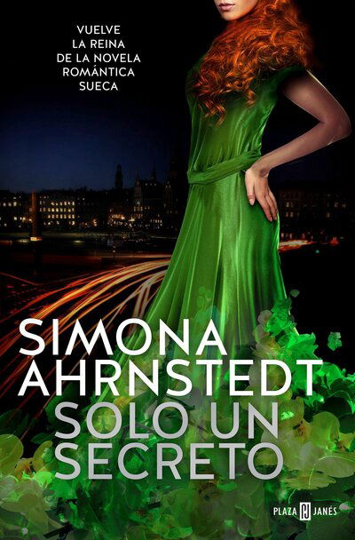Cover for Simona Ahrnstedt · Solo un secreto / Falling (Bog) (2017)