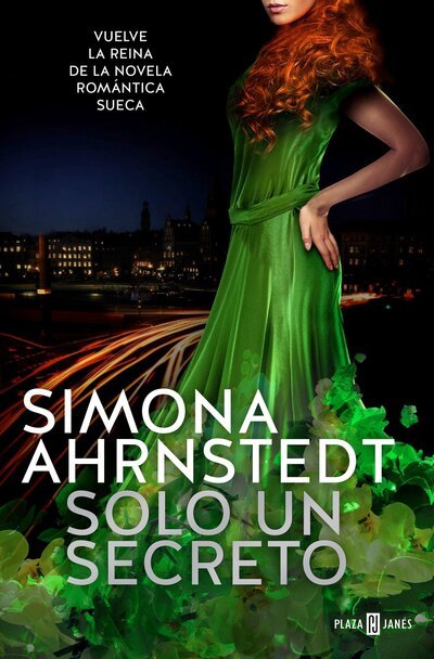 Cover for Simona Ahrnstedt · Solo un secreto / Falling (Bok) (2017)