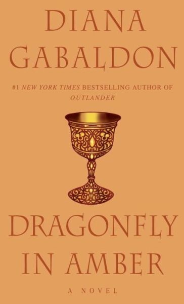 Dragonfly in Amber: A Novel - Outlander - Diana Gabaldon - Bücher - Random House Publishing Group - 9780440215622 - 2. November 1993