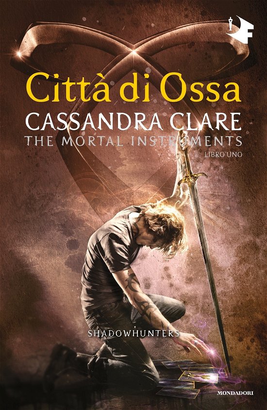 Cover for Cassandra Clare · Citta Di Ossa. Shadowhunters. The Mortal Instruments #01 (Book)
