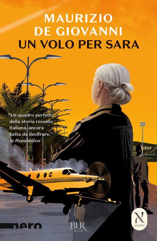 Un Volo Per Sara - Maurizio De Giovanni - Livros -  - 9788817180627 - 