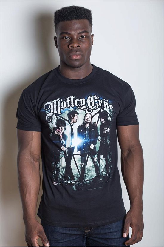 Motley Crue Unisex T-Shirt: Group Photo - Mötley Crüe - Fanituote - ROFF - 5055295360631 - maanantai 22. heinäkuuta 2013