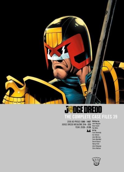 Judge Dredd: The Complete Case Files 39 - Judge Dredd: The Complete Case Files - John Wagner - Boeken - Rebellion Publishing Ltd. - 9781786184634 - 27 april 2022