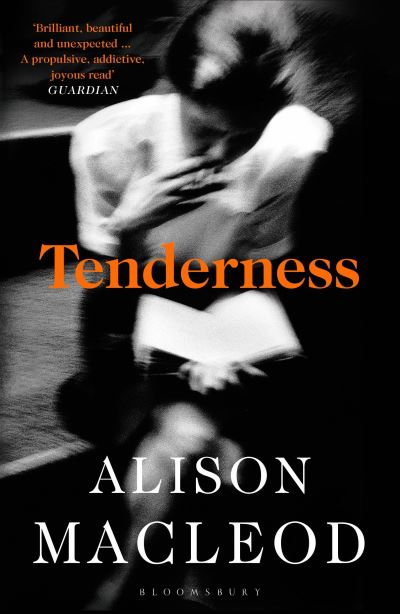 Cover for Alison MacLeod · Tenderness (Paperback Book) (2022)