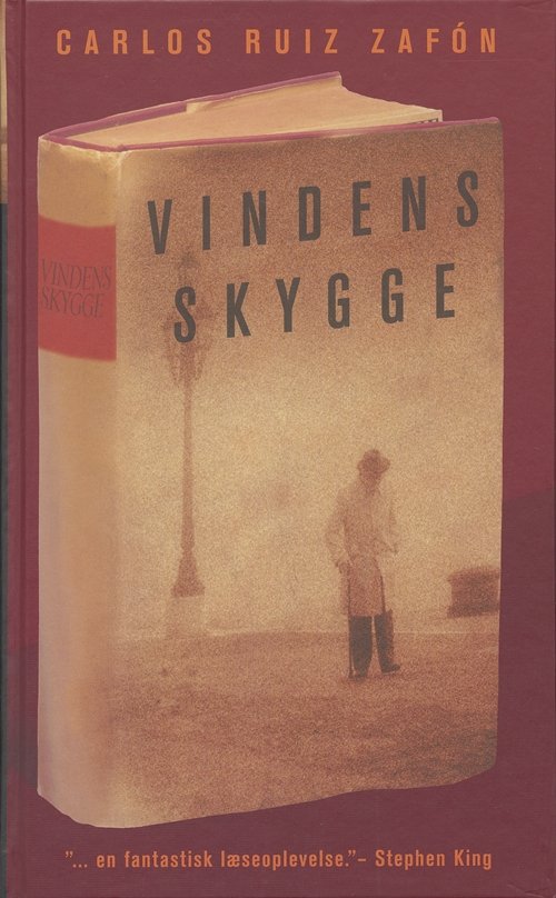 Cover for Carlos Ruiz Zafón · Gyldendal Hardback: Vindens skygge (Hardcover Book) [2nd edition] (2005)