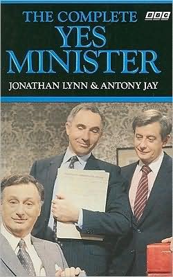 Cover for Jonathan Lynn · The Complete Yes Minister (Paperback Book) (1989)