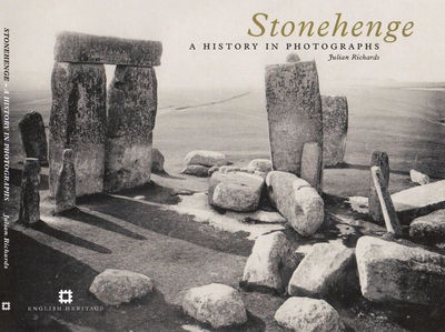 Cover for Julian Richards · Stonehenge: A History in Photographs (Paperback Book) (2014)