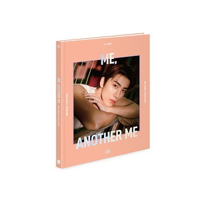 Sf9 Hwi Young's Photo Essay: Me Another Me - Sf9 - Bøker -  - 8809876703655 - 18. november 2022