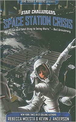 Cover for Kevin J. Anderson · Space Station Crisis (Star Challengers) (Hardcover bog) (2011)