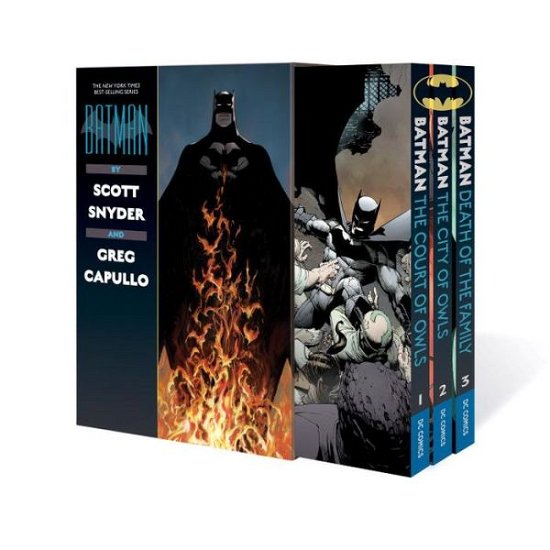 Batman By Scott Snyder & Greg Capullo Box Set - Scott Snyder - Bøker - DC Comics - 9781401267667 - 13. september 2016