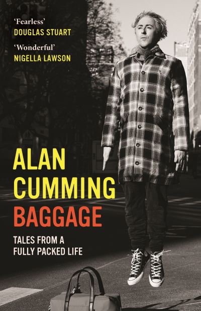Baggage: Tales from a Fully Packed Life - Alan Cumming - Libros - Canongate Books - 9781838856670 - 2 de junio de 2022