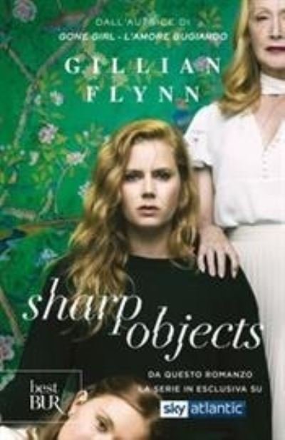 Cover for Gillian Flynn · Sharp Objects (Buch) (2019)