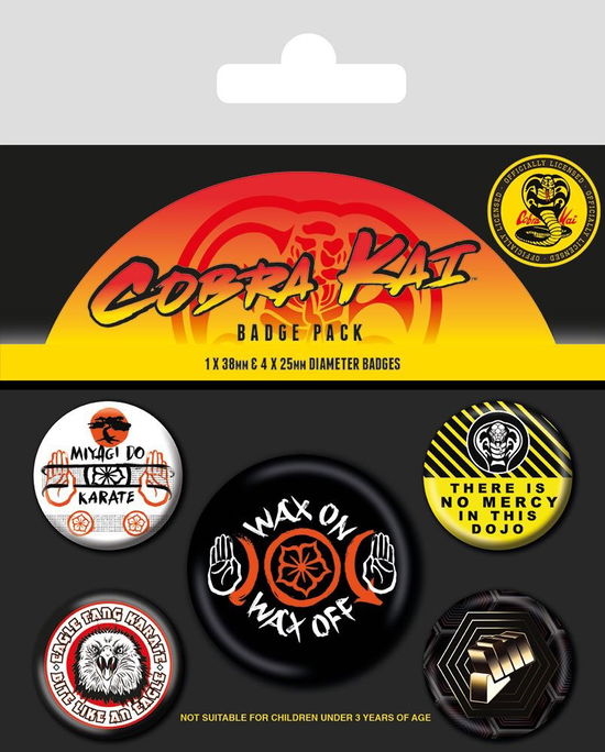 Cover for Cobra Kai: Pyramid · S4 Dojos (Badge Pack / Set Spille) (MERCH)