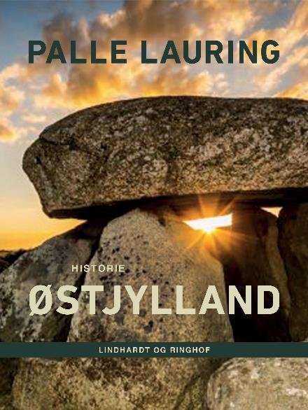 Cover for Palle Lauring · Rejse i Danmark: Østjylland (Sewn Spine Book) [1.º edición] (2017)