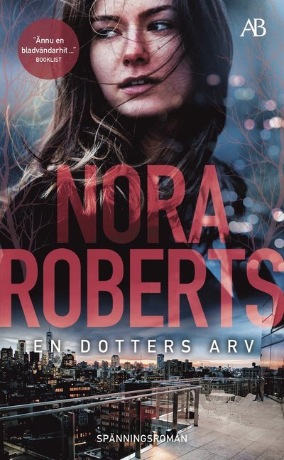 Cover for Nora Roberts · En dotters arv (Paperback Book) (2023)