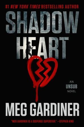 Cover for Meg Gardiner · Shadowheart (Large Print) (Book) (2023)