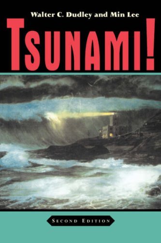 Tsunami! (Revised) (Latitude 20 Books) - Min Lee - Livros - University of Hawaii Press - 9780824819699 - 1 de novembro de 1998
