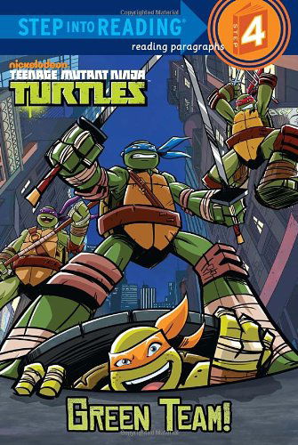 Green Team! (Teenage Mutant Ninja Turtles) (Step into Reading) - Christy Webster - Książki - Random House Books for Young Readers - 9780307980700 - 7 sierpnia 2012