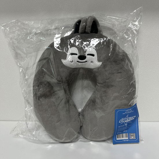 Cover for Stray Kids · Wolf Chan Neck Pillow (Neck Pillow) [Official Skzoo Pilot edition] (2023)