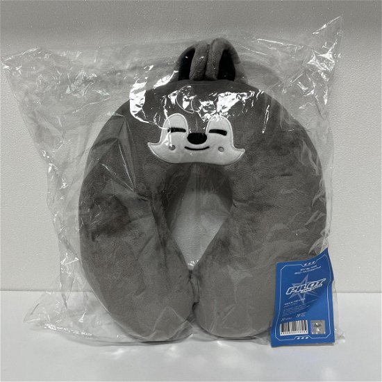 Cover for Stray Kids · Wolf Chan Neck Pillow (Kaulatyyny) [Official Skzoo Pilot edition] (2023)