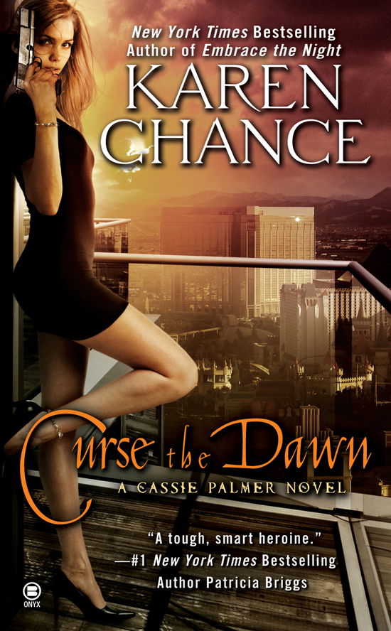 Cover for Karen Chance · Curse the Dawn (Cassandra Palmer) (Paperback Book) [1 Original edition] (2009)