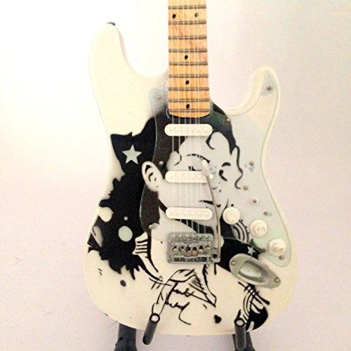 Cover for Michael Jackson · Mini Chitarra Da Collezione Replica In Legno -Michael Jackson - Tribute (N/A) (2019)