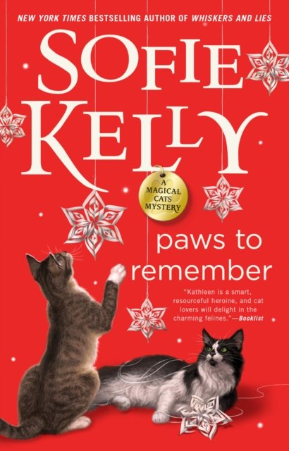 Sofie Kelly · Paws to Remember (Paperback Book) (2024)
