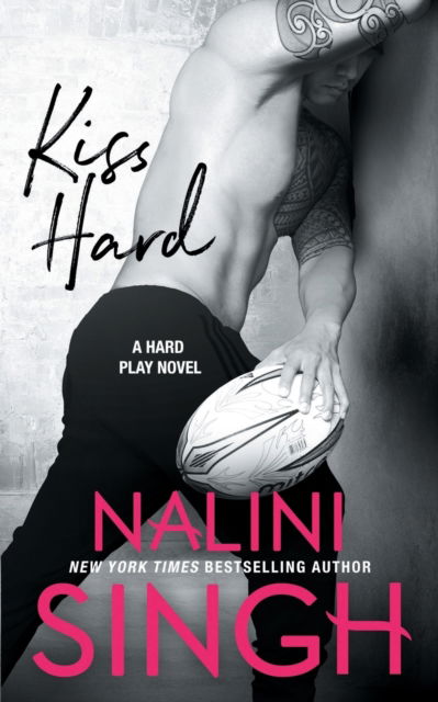 Kiss Hard - Nalini Singh - Bøger - Tka Distribution - 9781942356714 - 25. april 2022