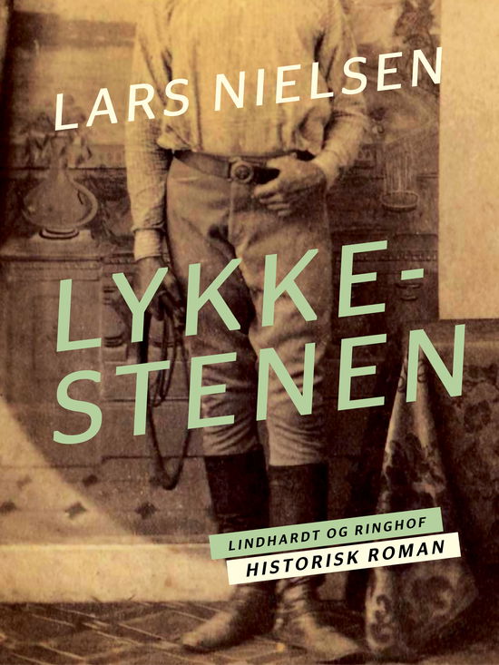 Cover for Lars Nielsen · Lykkestenen (Sewn Spine Book) [1st edition] (2019)