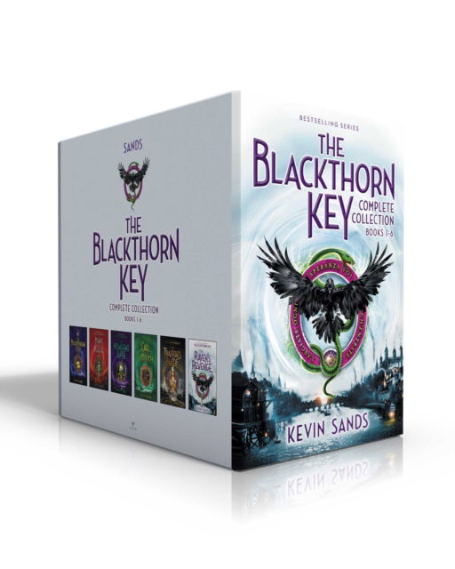 Cover for Kevin Sands · The Blackthorn Key Complete Collection (Boxed Set): The Blackthorn Key; Mark of the Plague; The Assassin's Curse; Call of the Wraith; The Traitor's Blade; The Raven's Revenge - The Blackthorn Key (Gebundenes Buch) (2023)