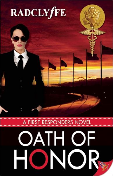 Cover for Radclyffe · Oath of Honor (Paperback Book) (2012)