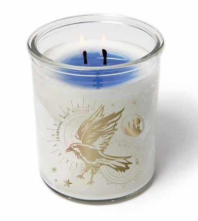 Harry Potter: Magical Colour-Changing Ravenclaw Candle (10 oz) - HP Colour-change candles - Insight Editions - Bøger - Insight Editions - 9781682985717 - 4. august 2020