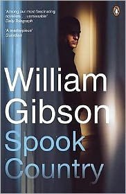 Spook Country - William Gibson - Livros - Penguin Books Ltd - 9780141016719 - 31 de julho de 2008