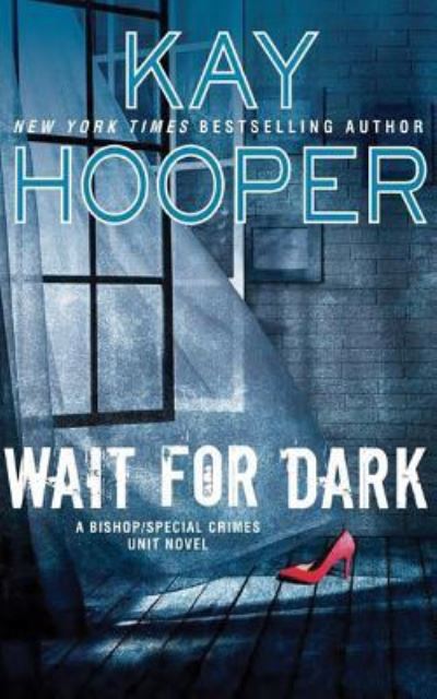 Cover for Kay Hooper · Wait for Dark (CD) (2018)