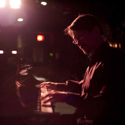 Alone At The Vanguard - Fred Hersch - Muzyka - PALMETTO RECORDS - 0753957214722 - 11 kwietnia 2011