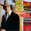 One Jump Ahead Of The Dev - Ian Tyson - Musique - STONY PLAIN - 0772532117722 - 14 mars 2019