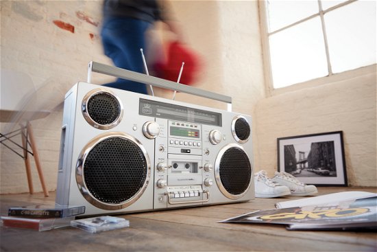GPO BROOKLYN: Portable 1980s Retro-Style Music System Boombox with CD, Cassette (Playback and Recording), FM and DAB+ Radio, USB (Playback and Recordi -  - Música -  - 5060237571723 - 