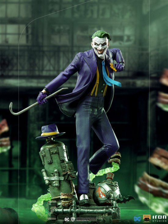 DC Comics Deluxe Art Scale Statue 1/10 The Joker 2 - DC Comics - Merchandise - IRON STUDIO - 0609963127726 - October 25, 2021