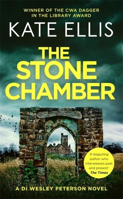 Cover for Kate Ellis · The Stone Chamber: Book 25 in the DI Wesley Peterson crime series - DI Wesley Peterson (Inbunden Bok) (2021)