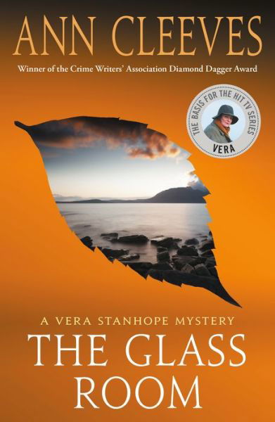 Glass Room - International Edition - Ann Cleeves - Livros - MACMILLAN USA - 9781250135728 - 24 de abril de 2018