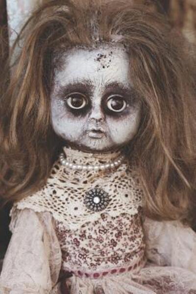 Cover for Pagan Essentials · Creepy Doll Spooky Notebook (Pocketbok) (2019)