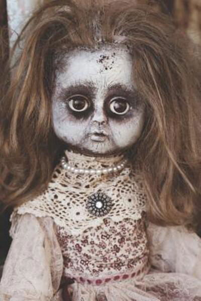 Cover for Pagan Essentials · Creepy Doll Spooky Notebook (Taschenbuch) (2019)